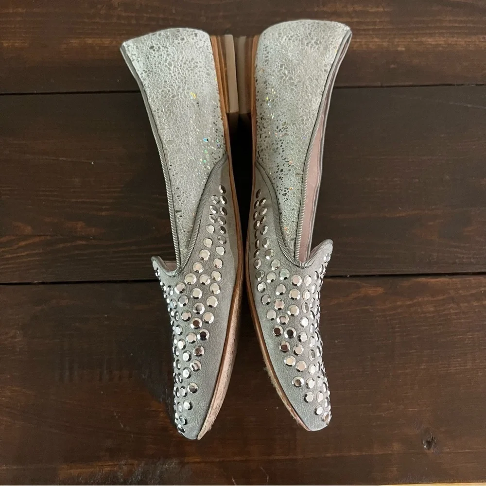Vince Camuto Women Lody Bedazzled Suede Loafer Metallic Silver Size 8